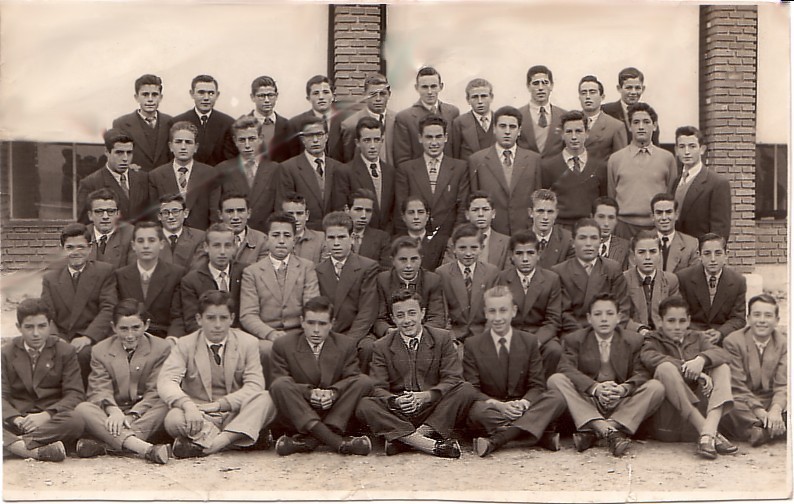Foto del curso de Cuarto Curso de Bachillerato,1956-1957, Arcas Reales-Valladolid [Imagen por cortesía de Faustino Martínez]